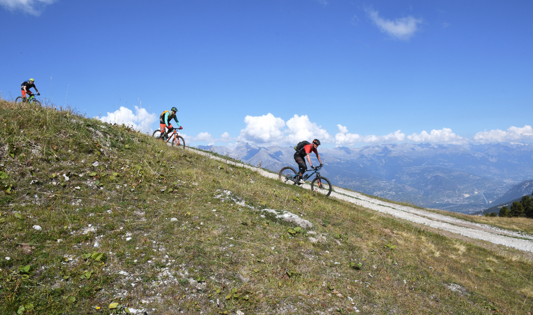bikers in Valais